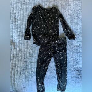 Kyte Midnight Constellation Two Piece Pajama Set Size 3T